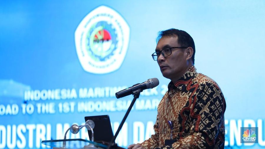 Dirjen Perhubungan Laut Antoni Arif Priadi
dalam acara Indonesia Maritime Talk 2025 di Ritz Carlton, Jakarta, Selasa (25/2/2025). (CNBC Indonesia/Tri Susilo)
