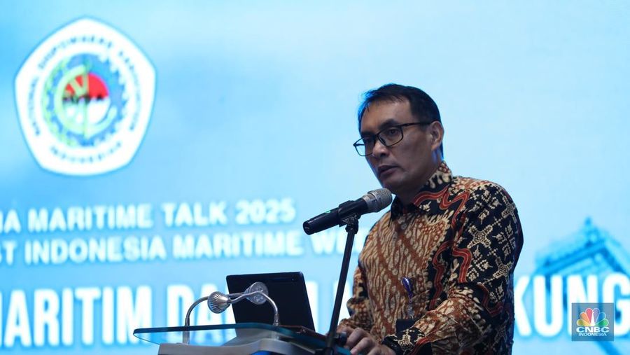 Dirjen Perhubungan Laut Antoni Arif Priadi
dalam acara Indonesia Maritime Talk 2025 di Ritz Carlton, Jakarta, Selasa (25/2/2025). (²©²ÊÍøÕ¾/Tri Susilo)