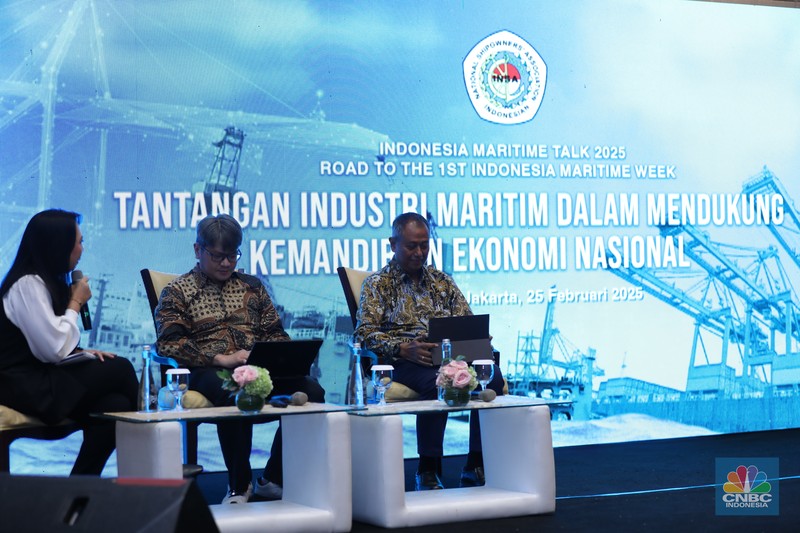 Heri Firdaus (INDEF) dalam acara Indonesia Maritime Talk 2025 di Ritz Carlton, Jakarta, Selasa (25/2/2025). Heri Firdaus (INDEF) dalam acara Indonesia Maritime Talk 2025 di Ritz Carlton, Jakarta, Selasa (25/2/2025). (CNBC Indonesia/Tri Susilo)