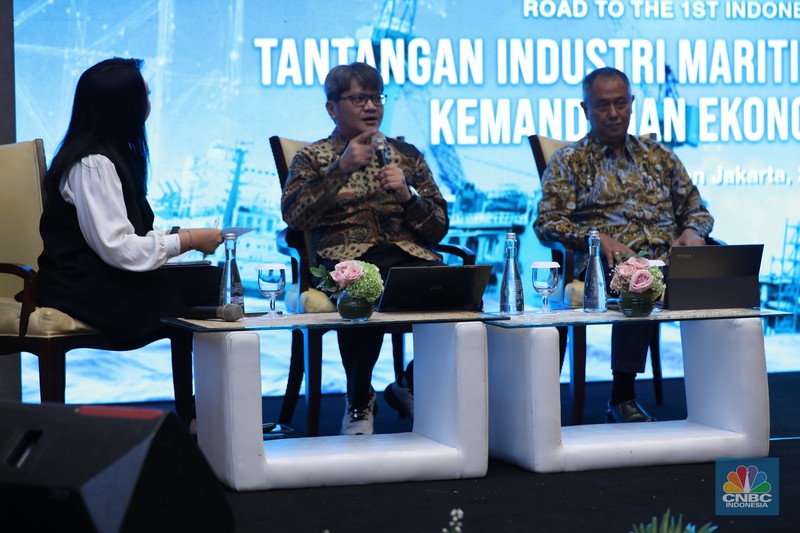 Heri Firdaus (INDEF) dalam acara Indonesia Maritime Talk 2025 di Ritz Carlton, Jakarta, Selasa (25/2/2025). (CNBC Indonesia/Tri Susilo)
