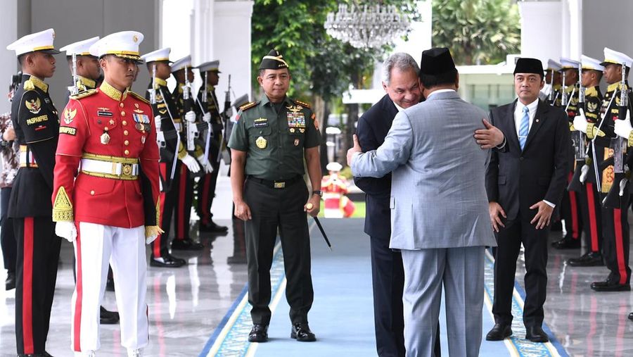 Presiden Prabowo Subianto, menerima kunjungan kehormatan Sekretaris Dewan Keamanan Federasi Rusia, Sergei K. Shoigu, di Istana Merdeka, Jakarta, pada Selasa, (25/2/2025). (Dok. Biro Pers Sekretariat Presiden)