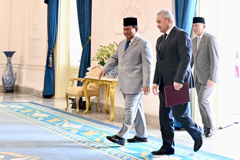 Presiden Prabowo Subianto, menerima kunjungan kehormatan Sekretaris Dewan Keamanan Federasi Rusia, Sergei K. Shoigu, di Istana Merdeka, Jakarta, pada Selasa, (25/2/2025). Presiden Prabowo Subianto, menerima kunjungan kehormatan Sekretaris Dewan Keamanan Federasi Rusia, Sergei K. Shoigu, di Istana Merdeka, Jakarta, pada Selasa, (25/2/2025). (Dok. Biro Pers Sekretariat Presiden)