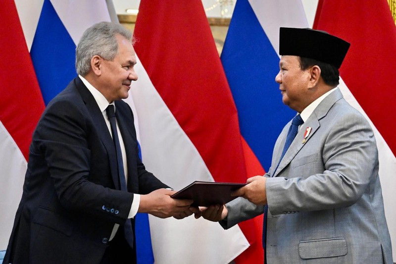 Presiden Prabowo Subianto, menerima kunjungan kehormatan Sekretaris Dewan Keamanan Federasi Rusia, Sergei K. Shoigu, di Istana Merdeka, Jakarta, pada Selasa, (25/2/2025). Presiden Prabowo Subianto, menerima kunjungan kehormatan Sekretaris Dewan Keamanan Federasi Rusia, Sergei K. Shoigu, di Istana Merdeka, Jakarta, pada Selasa, (25/2/2025). (Dok. Biro Pers Sekretariat Presiden)