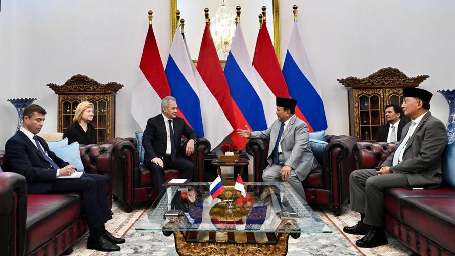 Presiden Prabowo Subianto, menerima kunjungan kehormatan Sekretaris Dewan Keamanan Federasi Rusia, Sergei K. Shoigu, di Istana Merdeka, Jakarta, pada Selasa, (25/2/2025). (Dok. Biro Pers Sekretariat Presiden)