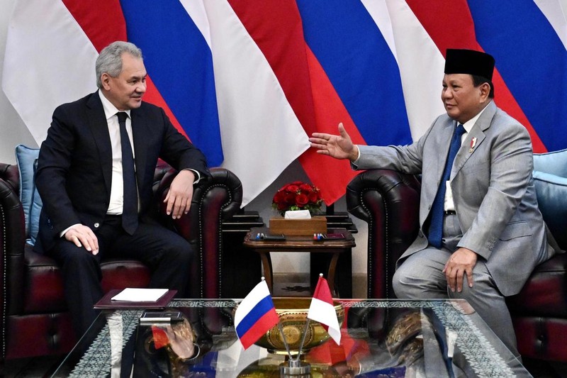 Presiden Prabowo Subianto, menerima kunjungan kehormatan Sekretaris Dewan Keamanan Federasi Rusia, Sergei K. Shoigu, di Istana Merdeka, Jakarta, pada Selasa, (25/2/2025). Presiden Prabowo Subianto, menerima kunjungan kehormatan Sekretaris Dewan Keamanan Federasi Rusia, Sergei K. Shoigu, di Istana Merdeka, Jakarta, pada Selasa, (25/2/2025). (Dok. Biro Pers Sekretariat Presiden)