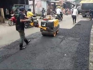 Kerap Dikeluhkan Warga, Jalan Tegar Beriman Bogor Diperbaiki