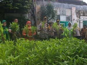 Polres Pasuruan Kota Dukung Upaya Ketahanan Pangan Warga di Kebonagung