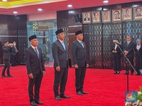 Bahlil Resmi Lantik 3 Pejabat SKK Migas, Ini Sosoknya