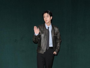 Kelanjutan Insiden Fans Nekat Cium Jin BTS
