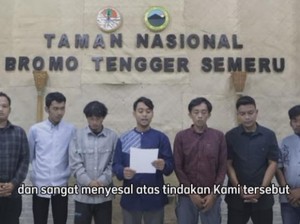 7 Pendaki Ilegal yang Nekat ke Puncak Gunung Semeru Minta Maaf