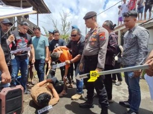 Rekonstruksi Pembunuhan Sopir Travel di Minahasa, Pelaku Peragakan 52 Adegan