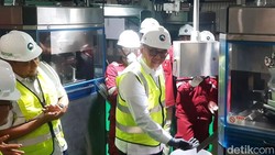 Percepat Hilirasi, Wamen Investasi Resmikan Pabrik Katalis di Karawang