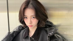 Karina aespa Bikin Heboh, Pakai Jaket Merah Diduga Dukung 02