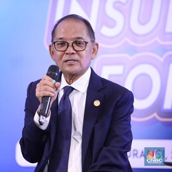 Bos OJK Tegaskan Peran Penting Asuransi Kesehatan
