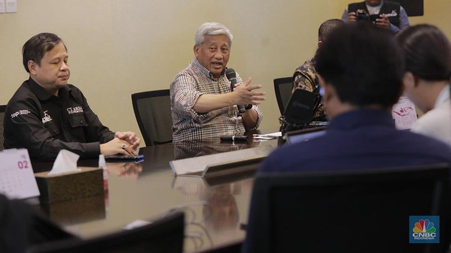 Konferensi pers Ramadan Seru Ziswaf CT Arsa di Menara Mega Syariah, Jalan Rasuna Said, Jakarta Selatan, Kamis (27/2/2025). (CNBC Indonesia/Muhammad Sabki)