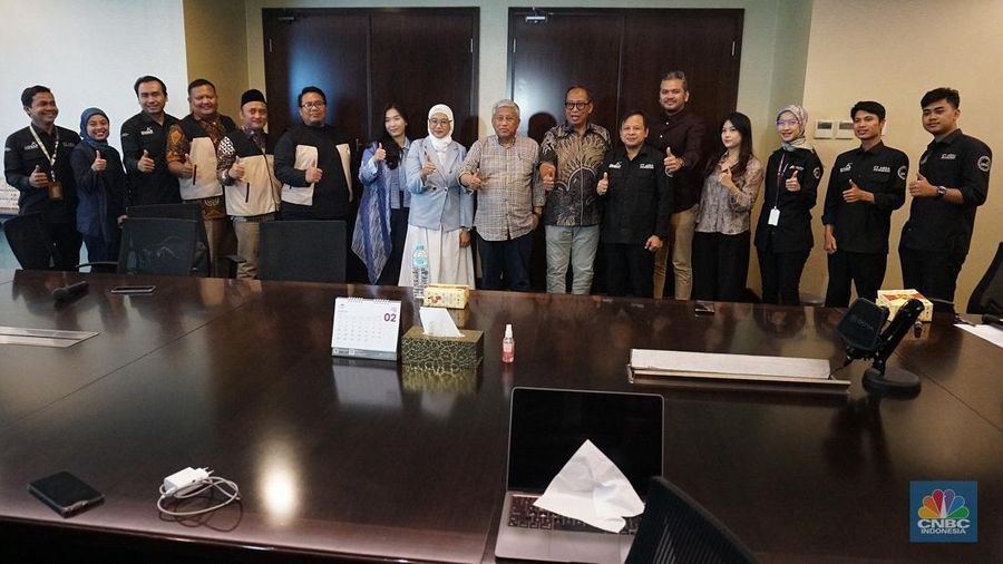 Konferensi pers Ramadan Seru Ziswaf CT Arsa di Menara Mega Syariah, Jalan Rasuna Said, Jakarta Selatan, Kamis (27/2/2025). (CNBC Indonesia/Muhammad Sabki)