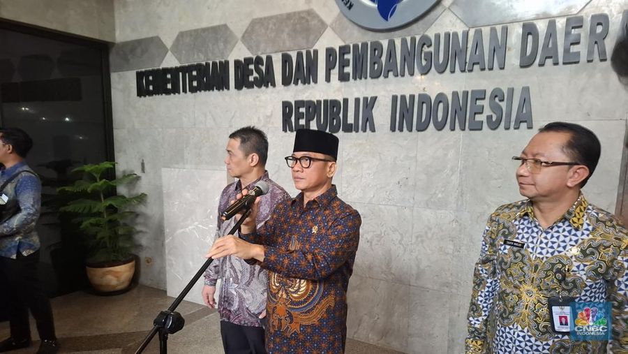 Menteri Desa dan PDT (Mendes), Yandri Susanto. (CNBC Indonesia/Chandra Dwi)