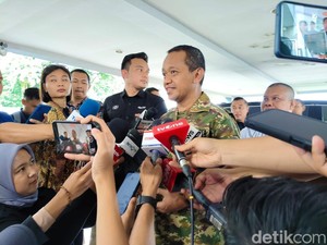 Bahlil Belum Terima Laporan Ada BBM Oplosan di Lapangan: Kami Cek Lagi