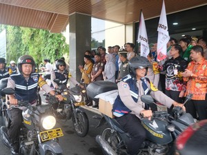 Baksos Polri Presisi: Polda Sulsel Bagikan 3.700 Paket Sembako Jelang Ramadan