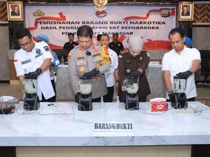 Polrestabes Makassar Musnahkan 1,4 Kg Sabu yang Disita dari 2 Kurir Narkoba