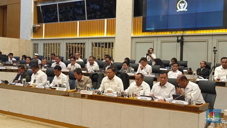 Rapat Kerja Komisi IV DPR RI bersama Menteri Kelautan dan Perikanan, Kamis (27/2/2025). (²©²ÊÍøÕ¾/Martyasari Rizky)