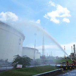 Pertamina Gerak Cepat Padamkan Kebakaran di Tangki Kilang Cilacap