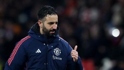 Video Amorim Bela Bruno Fernandes yang Kena Kritik Roy Keane