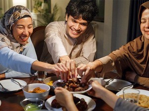 5 Tips Persiapkan Hari Pertama Puasa, Hindari Makanan Pedas hingga Kopi