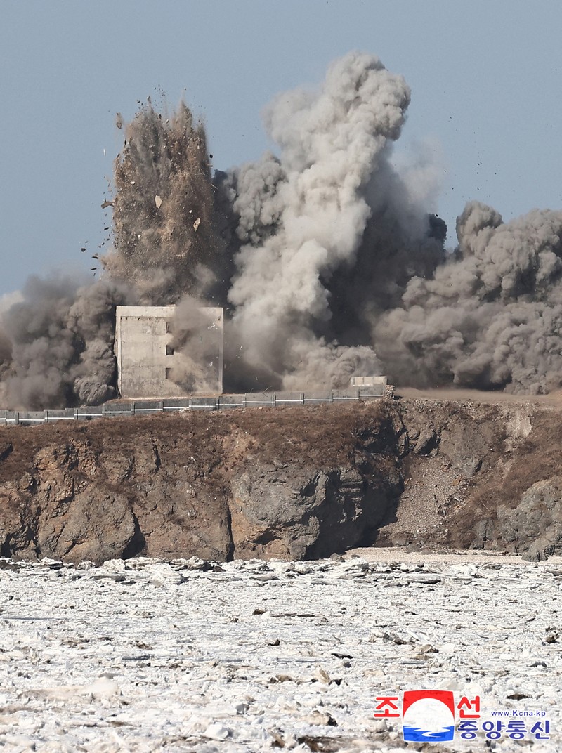 Korea Utara melakukan uji coba peluncuran rudal jelajah strategis. (KCNA via REUTERS) Korea Utara melakukan uji coba peluncuran rudal jelajah strategis. (KCNA via REUTERS)