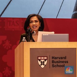 Ira Noviarti Bahas Perubahan Konsumen Asia di Harvard Business School