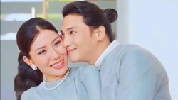 Most Popular: Biksu Tertampan di Myanmar Menikahi Anak Raja Minyak