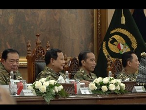 Gala Dinner Retret Kepala Daerah, Prabowo Duduk Diapit SBY-Jokowi