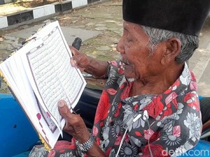 Kisah Mbah Tarjo Tukang Becak Brebes Khatam Quran Tiap Pekan