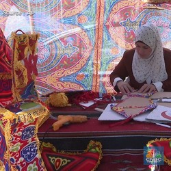 Ramadan di Gaza: Daur Ulang Kardus Bekas Menjadi Lentera