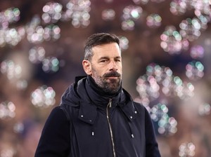 Leicester Tak Lebih Baik Bersama Van Nistelrooy