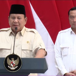 Sabar! Prabowo Bakal Naikkan Gaji PNS, Begini Tahapannya
