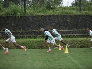 Pieter Huistra Janjikan Kemenangan Saat PSS Jamu Barito Putera