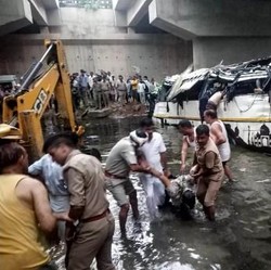 Kecelakaan Maut Tabrakan Bus dan Truk di Jalan Tol, 4 Orang Tewas