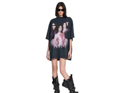 Balenciaga Rilis Kaus Bergambar Kim Kardashian, Dijual Rp 12 Jutaan Balenciaga Rilis Kaus Bergambar Kim Kardashian, Dijual Rp 12 Jutaan