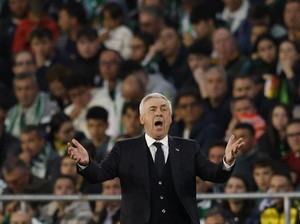 Ancelotti Tanggapi Rumor Roma: Saya Tak Mungkin Melatih Seumur Hidup