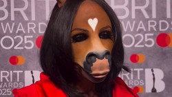 Viral Wanita Berwajah Kuda Hadir di Brit Awards, Terungkap Sosok Aslinya