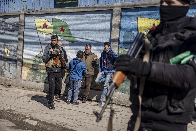 Militan Kurdi mengumumkan gencatan senjata dengan Turki menyusul seruan penting dari pemimpin Partai Pekerja Kurdistan (PKK) yang dipenjara, Abdullah Ocalan, yang meminta kelompok itu membubarkan diri. (Photo by Delil SOULEIMAN / AFP)