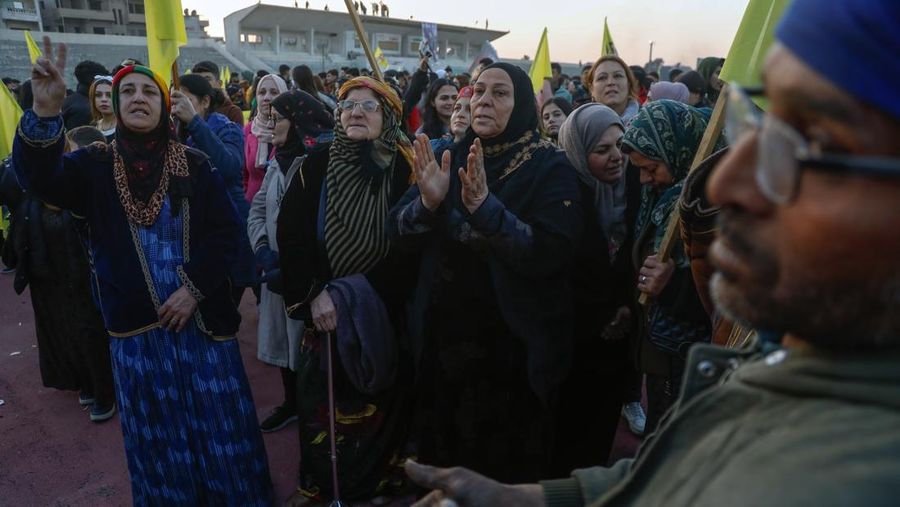 Militan Kurdi mengumumkan gencatan senjata dengan Turki menyusul seruan penting dari pemimpin Partai Pekerja Kurdistan (PKK) yang dipenjara, Abdullah Ocalan, yang meminta kelompok itu membubarkan diri. (Photo by Delil SOULEIMAN / AFP)