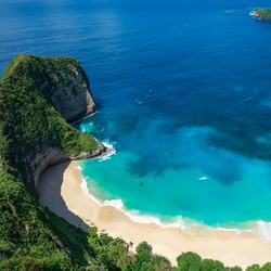 Pantai Terbaik di Dunia 2025 Versi Tripadvisor, Ada dari Indonesia