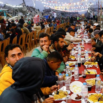 Warga Gaza Palestina Jalani Ramadan di Tengah Reruntuhan Bangunan