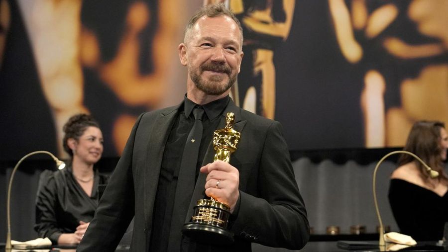 Samantha Quan, from left, winner of the award for best picture for 