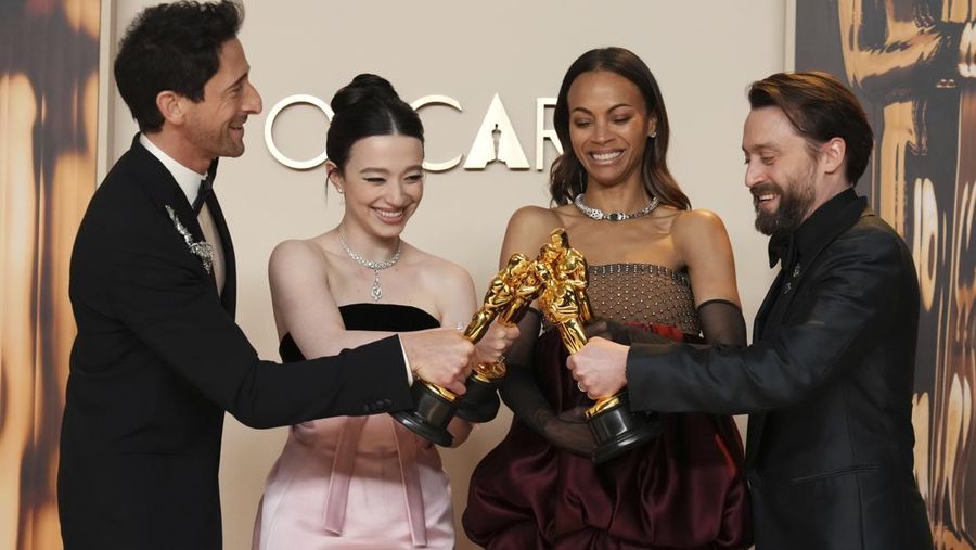 Samantha Quan, from left, winner of the award for best picture for 