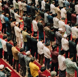Bacaan Niat Sholat Isya 4 Rakaat Sendiri dan Berjamaah