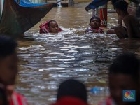 Sungai Ciliwung Meluap, Rumah di Kebon Pala Terendam Banjir 2 Meter