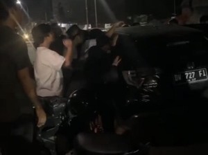 Heboh Warga di Bone Gerebek Pasangan Diduga Mesum di Mobil, Begini Faktanya